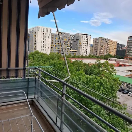 Delijorgji 2-bedroom Near Center Apartamento *