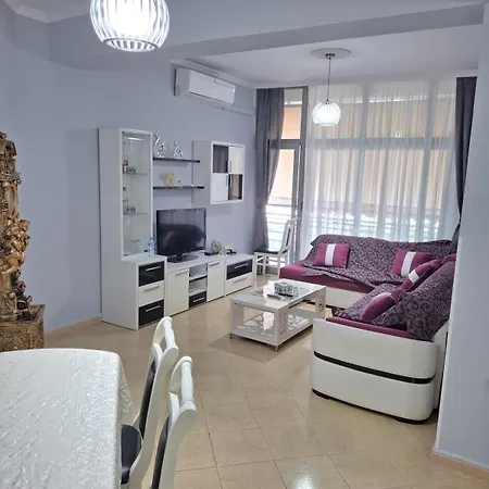 Apartamento Delijorgji 2-bedroom Near Center *