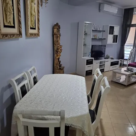 Apartamento Delijorgji 2-bedroom Near Center Tirana