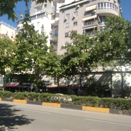 Apartamento Delijorgji 2-bedroom Near Center